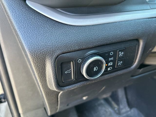 Used 2023 Ford Explorer XLT w/ Equipment Group 202A image 8