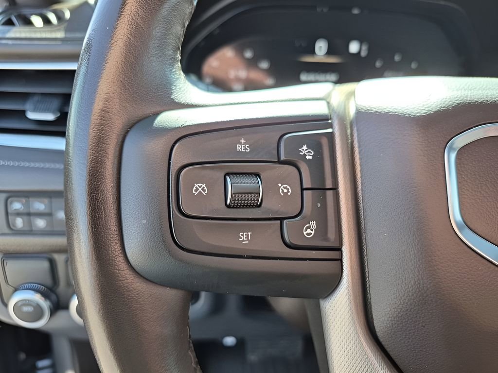 Used 2022 GMC Yukon XL Denali w/ Denali Premium Package image 33