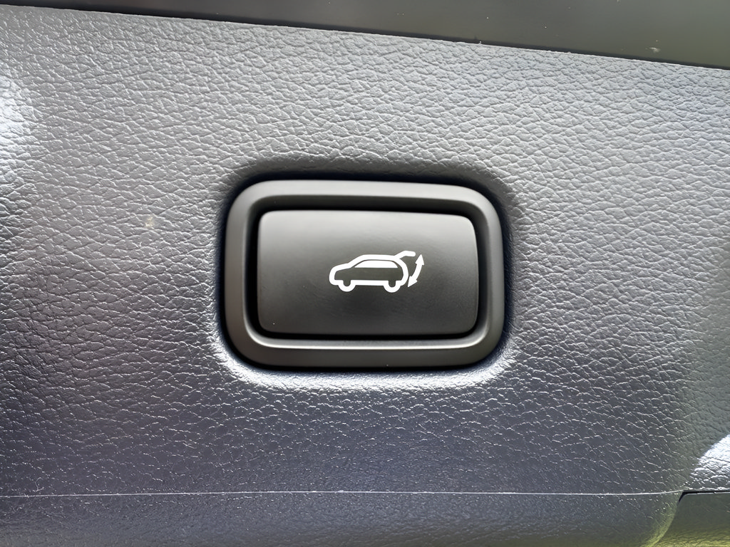 Used 2025 Hyundai Palisade Calligraphy FWD image 10