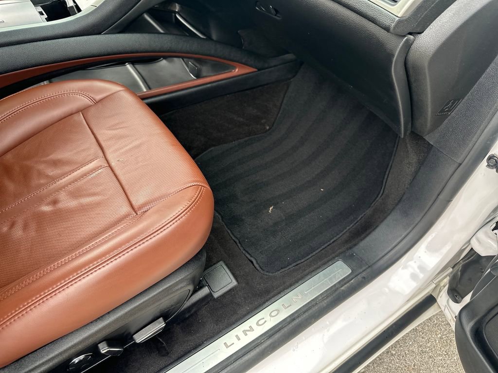 Used 2020 Lincoln MKZ Reserve FWD image 37