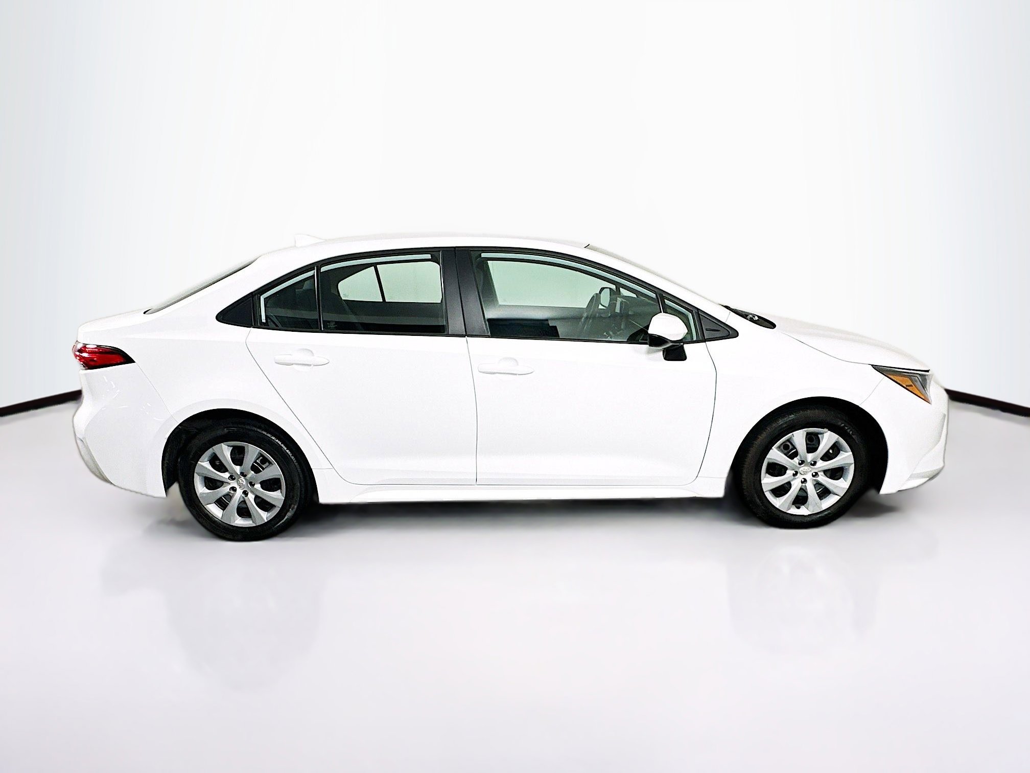 Used 2023 Toyota Corolla LE image 10