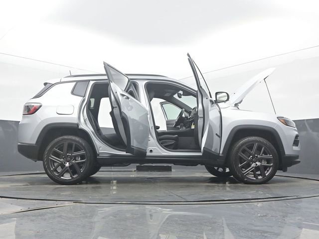 New 2026 Jeep Compass Latitude w/ Sun and Sound Group AWD/4WD image 61