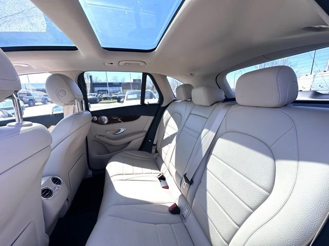 Used 2017 Mercedes-Benz GLC 300 image 23