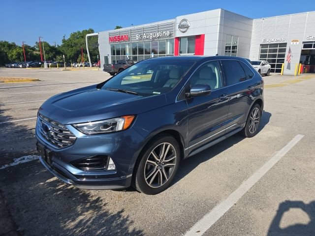 Used 2019 Ford Edge Titanium w/ Equipment Group 301A FWD image 2