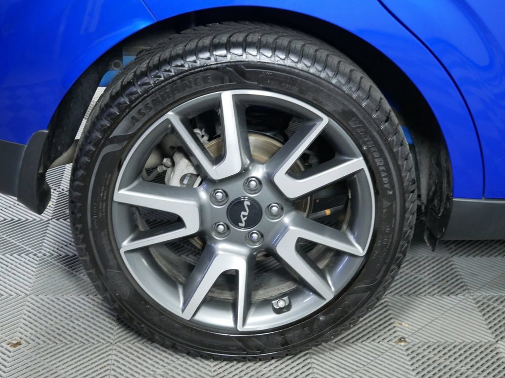 Used 2024 Kia Soul EX w/ Option Group 015 FWD image 13