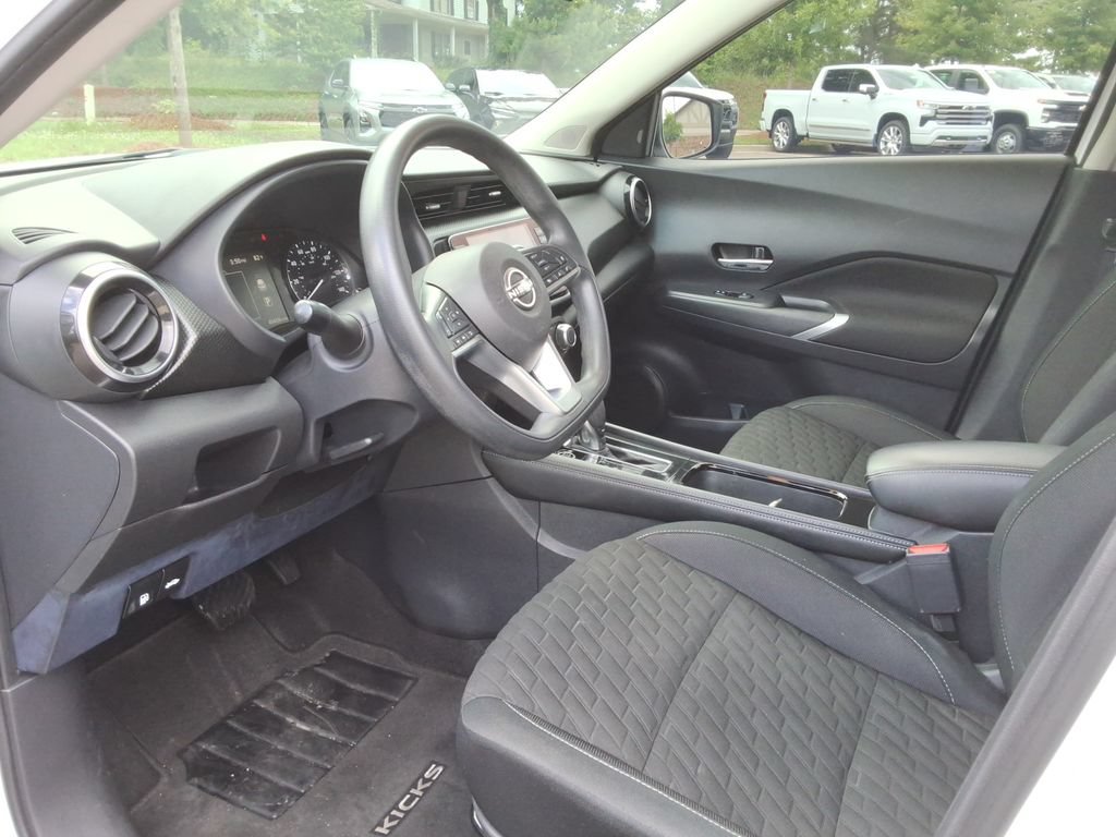 Used 2023 Nissan Kicks SV FWD image 22