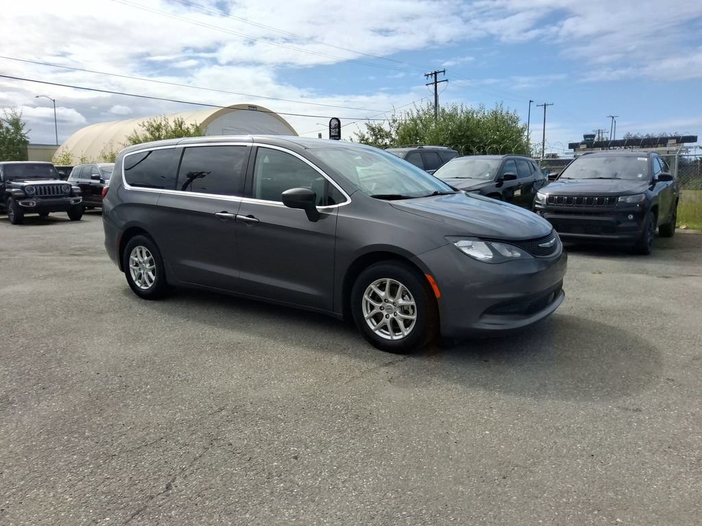 Certified 2023 Chrysler Voyager LX FWD image 2
