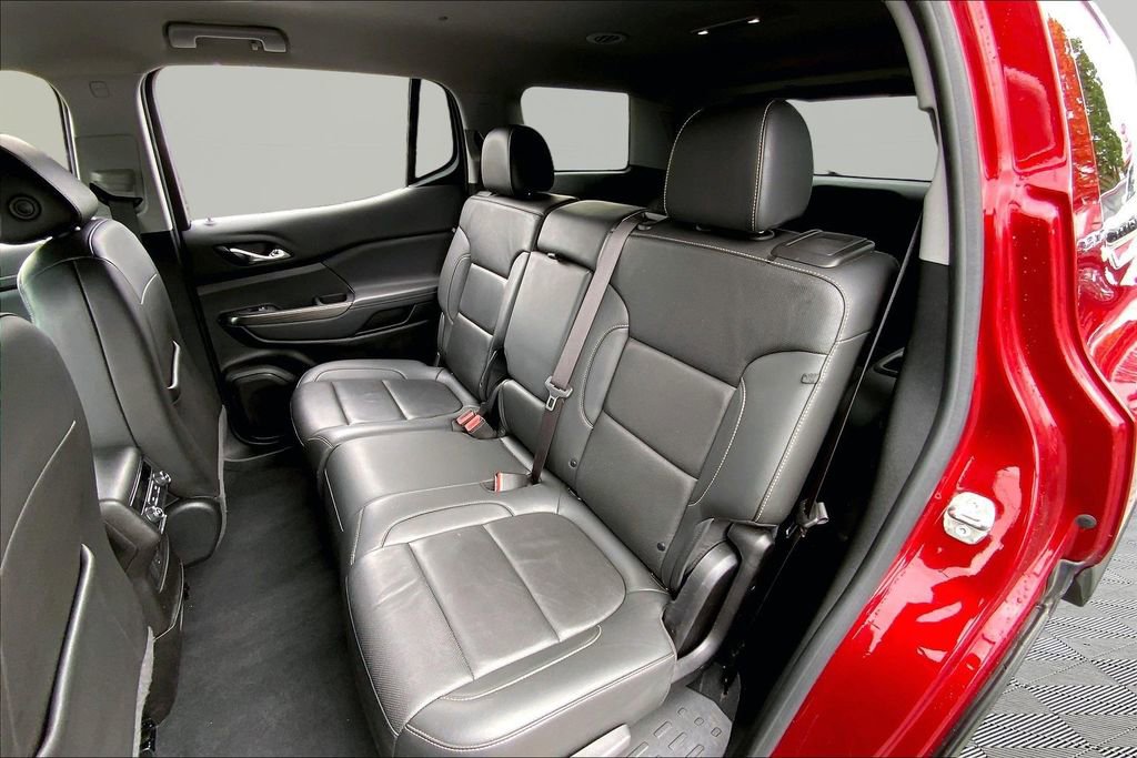 Used 2023 GMC Acadia SLT FWD image 16