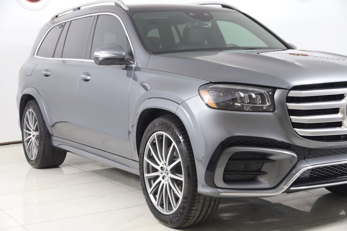 Used 2025 Mercedes-Benz GLS 450 4MATIC image 55