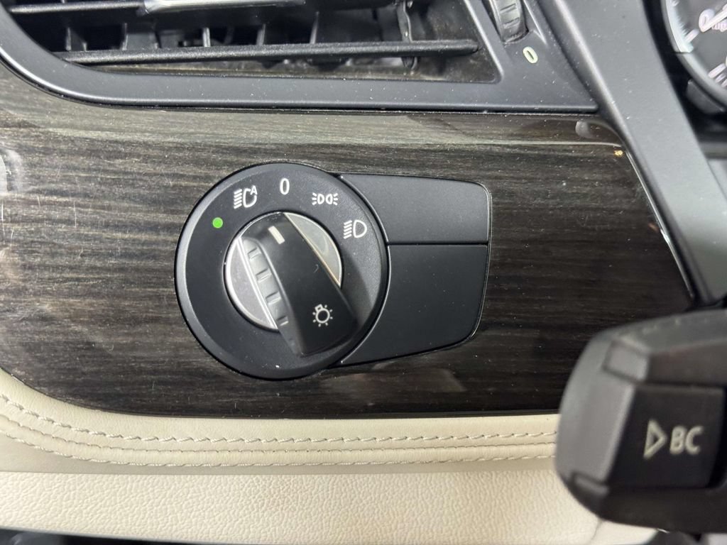 Used 2009 BMW Z4 sDrive30i RWD image 19