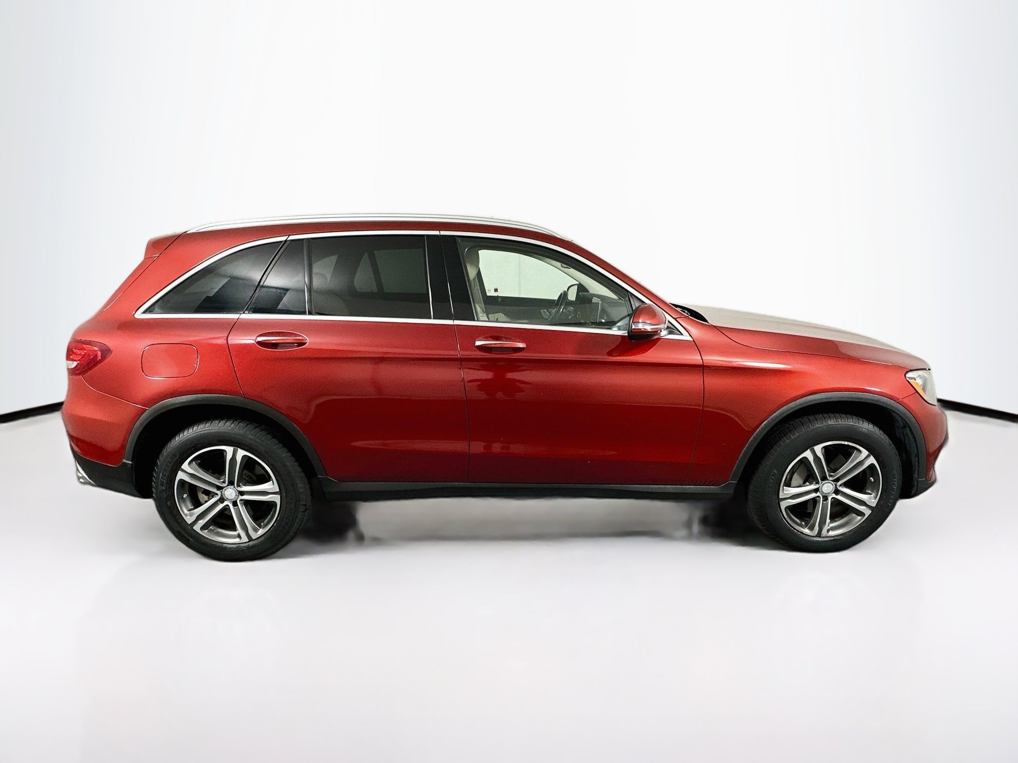 Used 2016 Mercedes-Benz GLC 300 4MATIC image 10