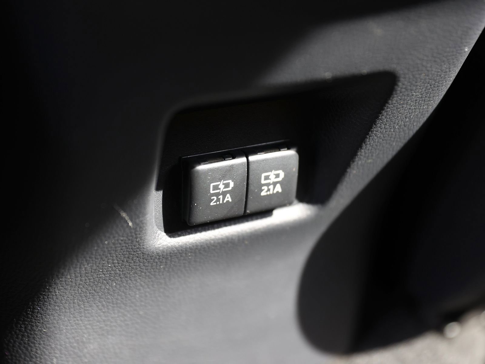 Used 2019 Toyota RAV4 XLE Premium w/ Cold Weather Package image 23