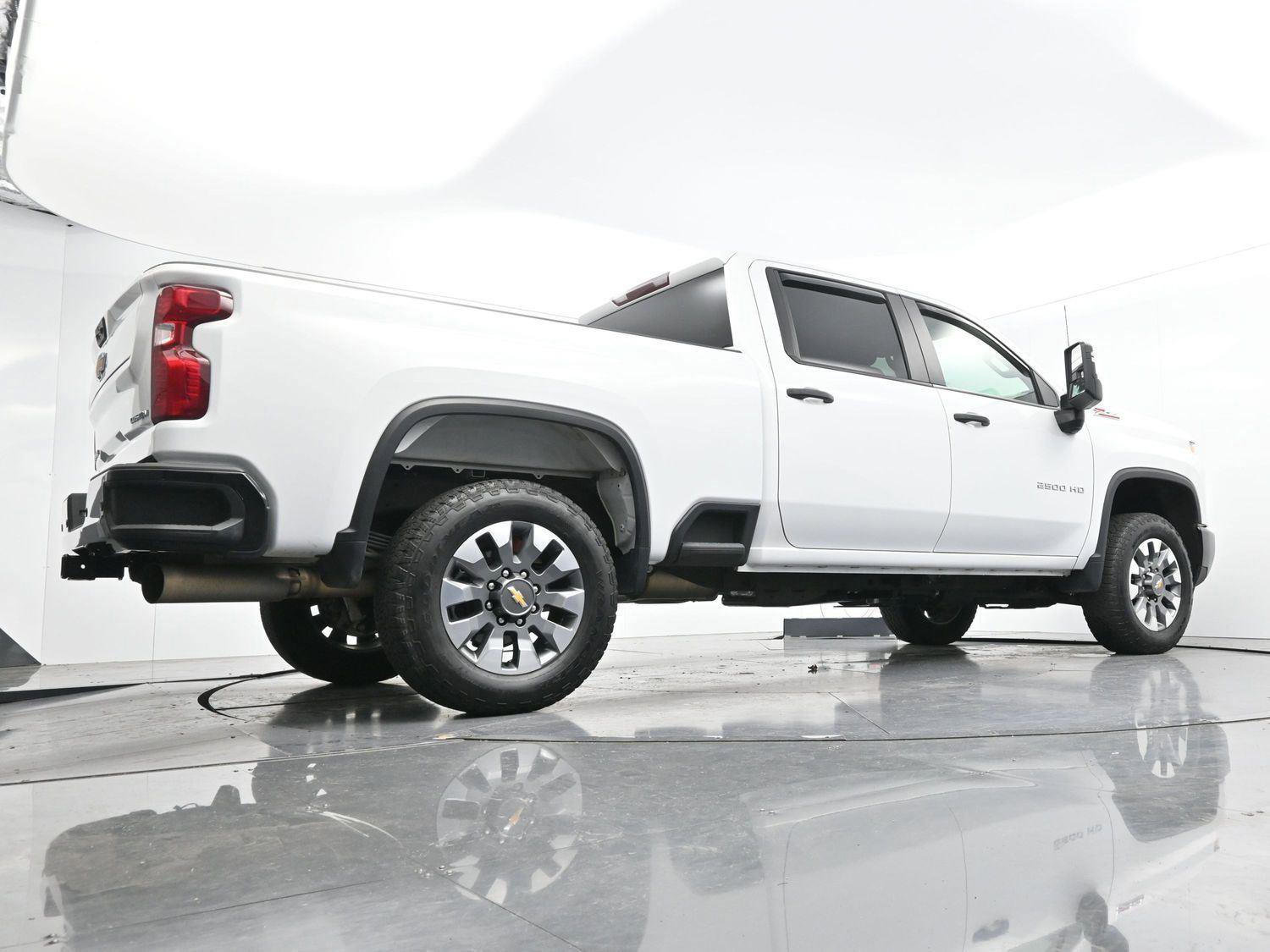 Used 2024 Chevrolet Silverado 2500 Custom w/ Custom Value Package image 47