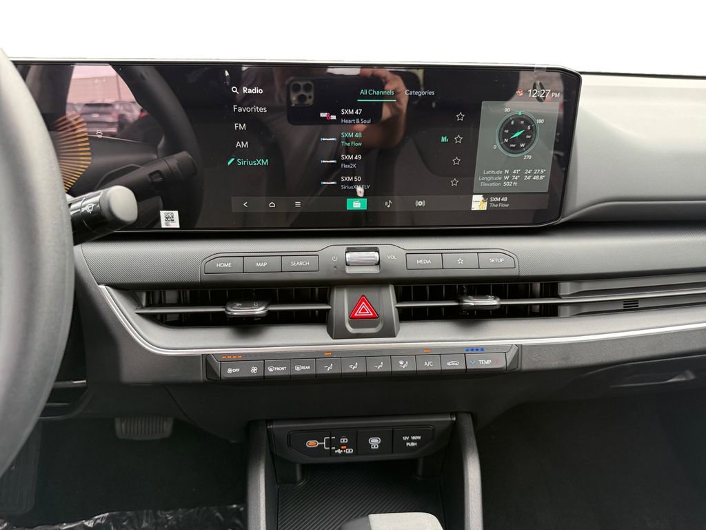 New 2025 Kia K4 FWD image 11