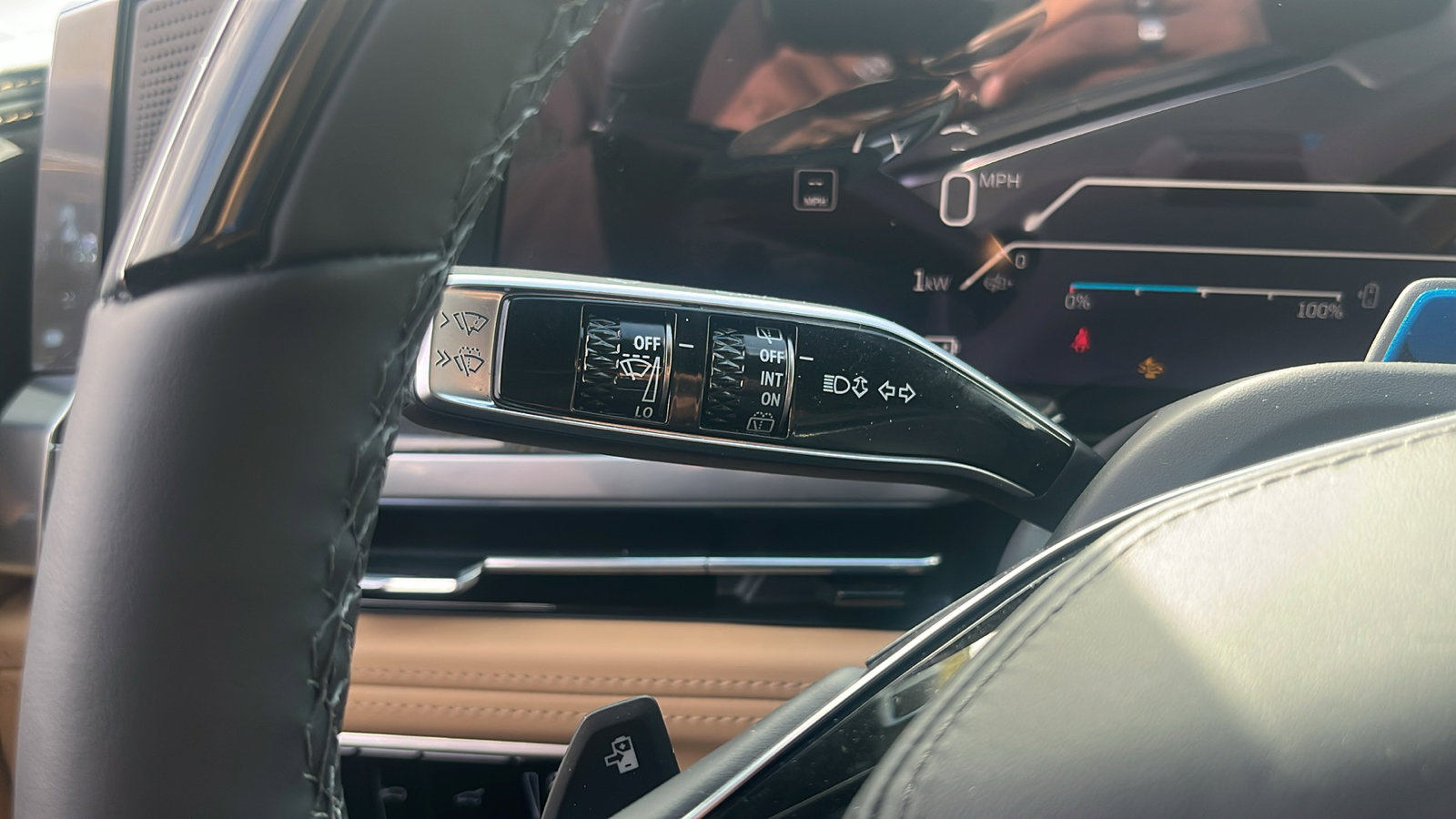 New 2025 Cadillac Escalade IQ Luxury 2 image 33