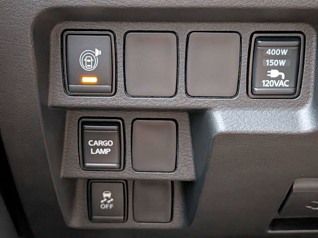 Used 2024 Nissan Frontier SL w/ Technology Package image 26