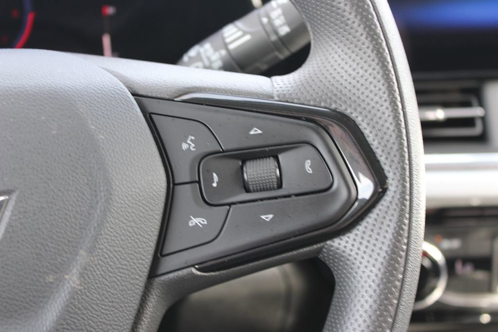 Used 2025 Chevrolet Trax LT image 34