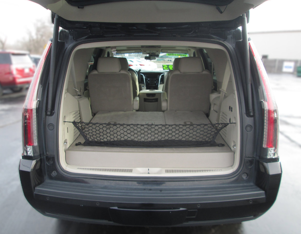 Used 2019 Cadillac Escalade Premium Luxury image 17