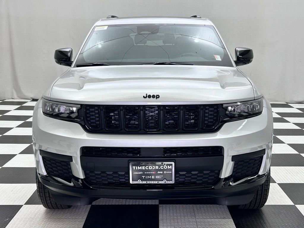 New 2025 Jeep Grand Cherokee L Altitude image 3