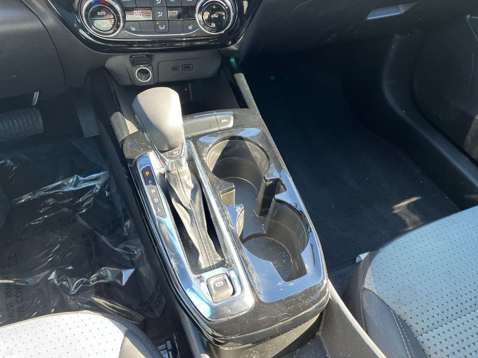 Used 2025 Chevrolet Trax LT w/ LT Convenience Package image 39