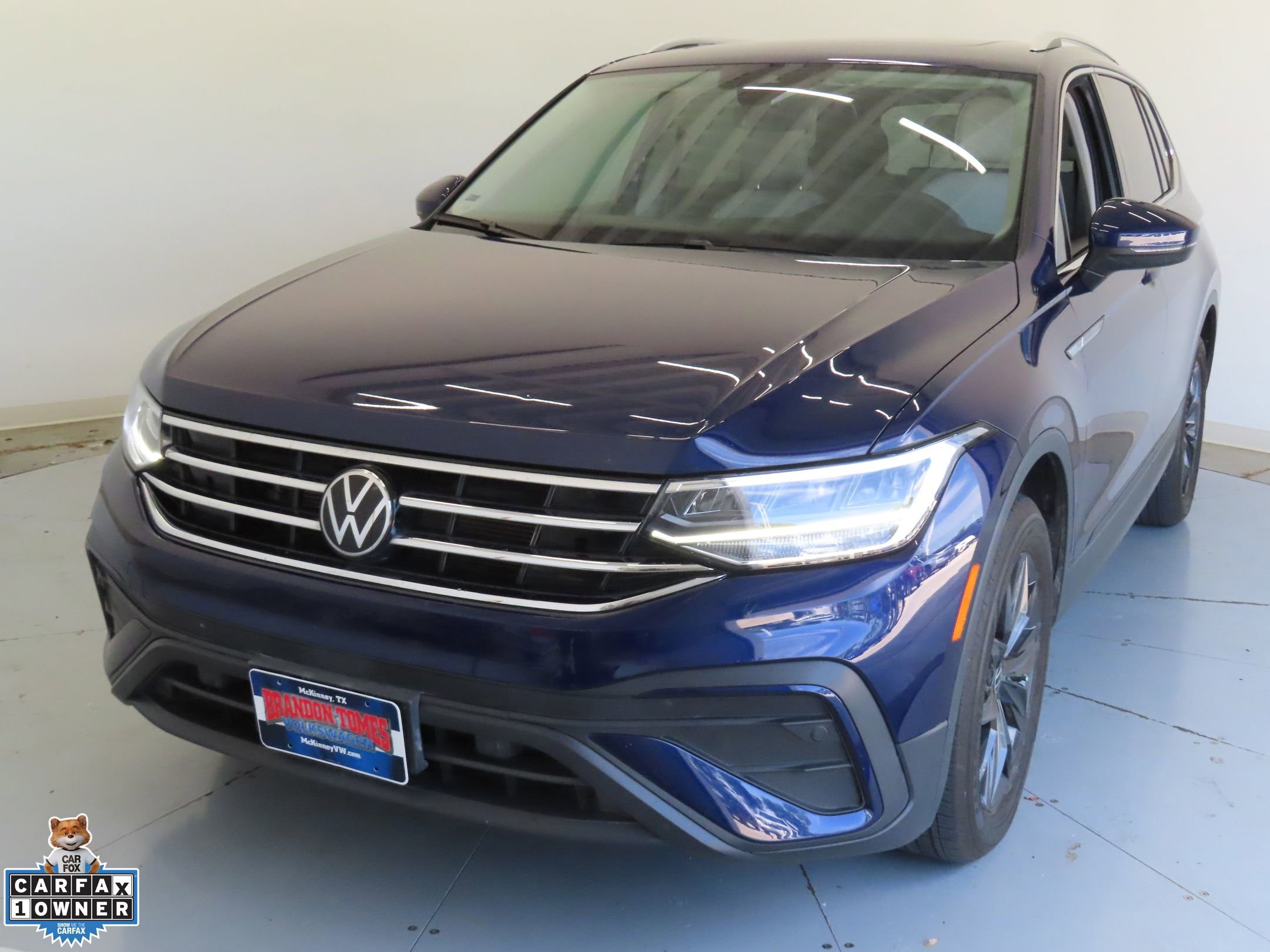 Certified 2024 Volkswagen Tiguan SE FWD image 7