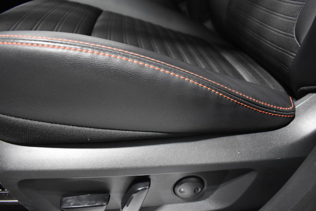Certified 2025 Nissan Rogue SV AWD/4WD image 17