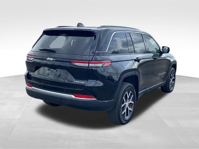 Used 2024 Jeep Grand Cherokee Limited AWD/4WD image 3