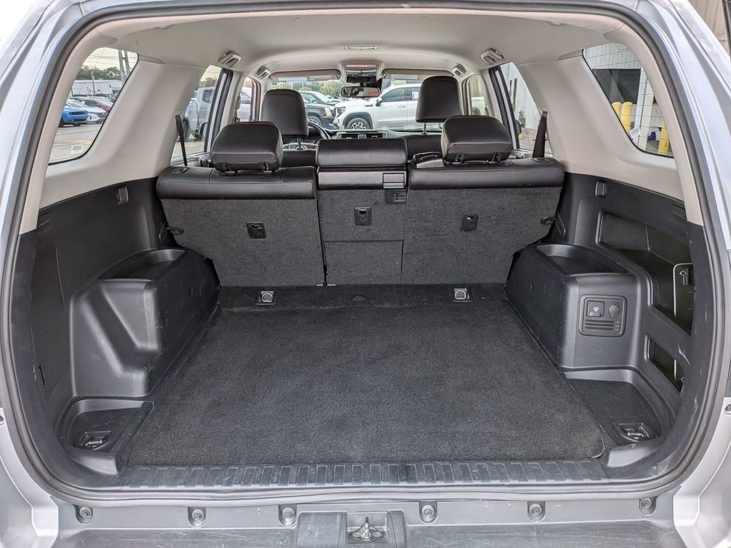 Used 2024 Toyota 4Runner TRD Off-Road Premium image 30