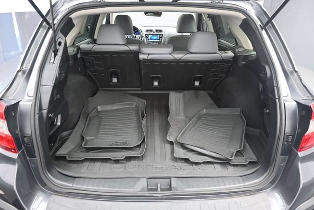 Used 2018 Subaru Outback 3.6R Limited AWD/4WD image 23