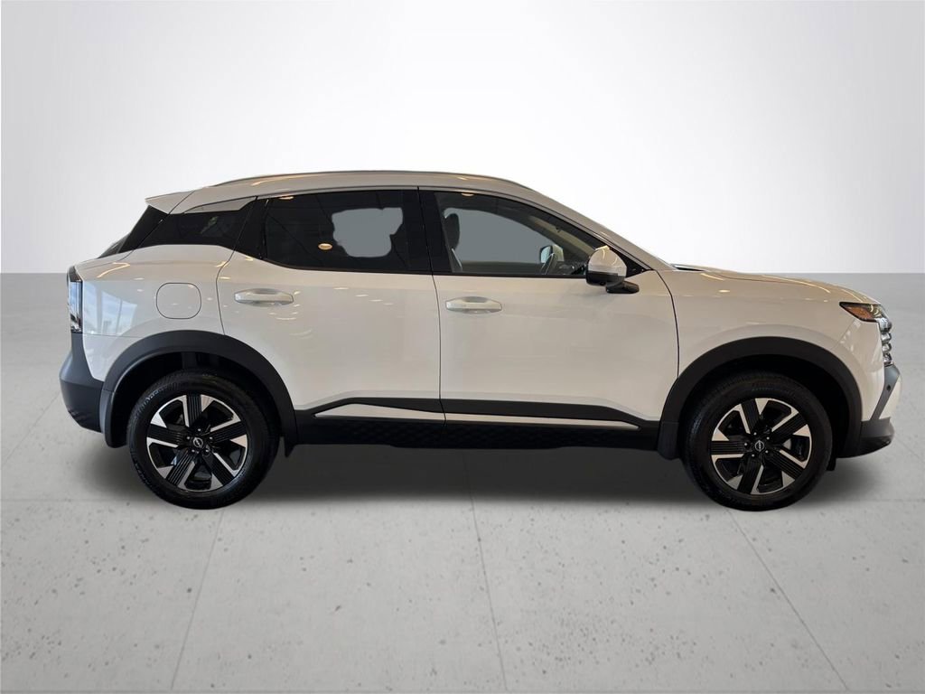 Certified 2025 Nissan Kicks SR FWD image 7
