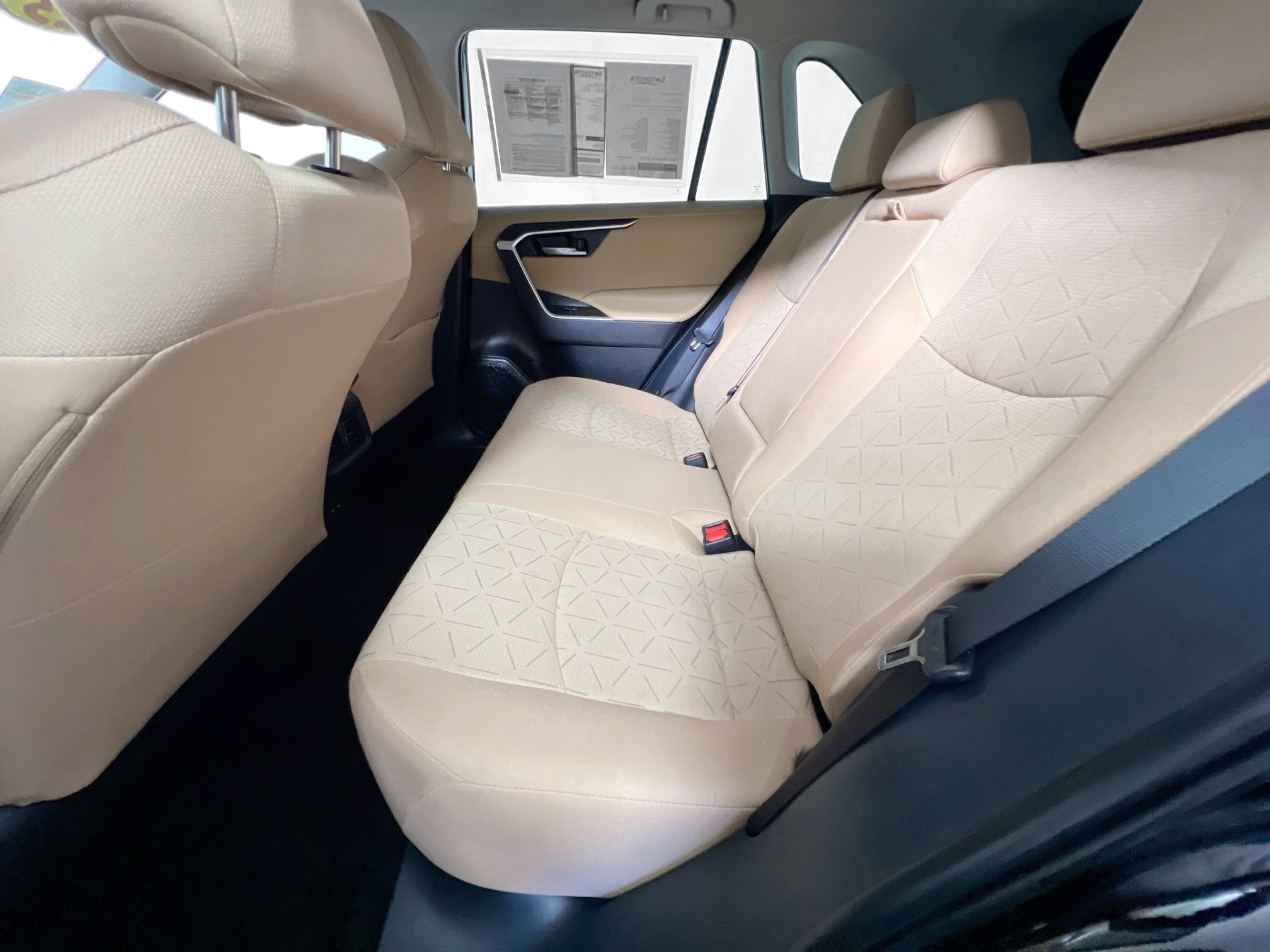 Used 2025 Toyota RAV4 XLE w/ Convenience Package FWD image 27