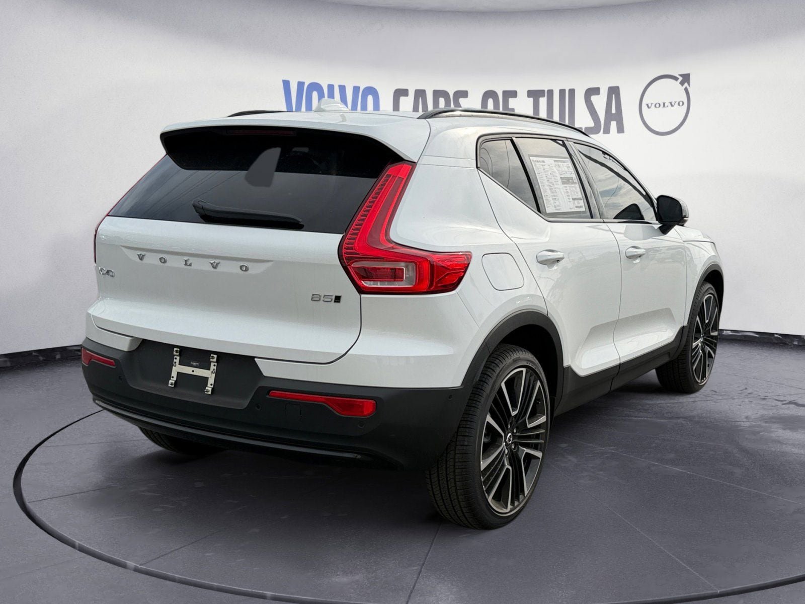 New 2026 Volvo XC40 B5 Ultra w/ Protection Package Premier AWD/4WD image 5