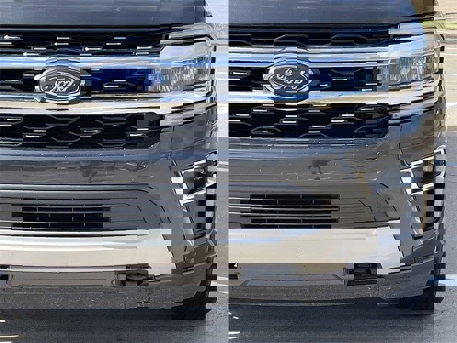 Used 2023 Ford Expedition Max Limited image 9