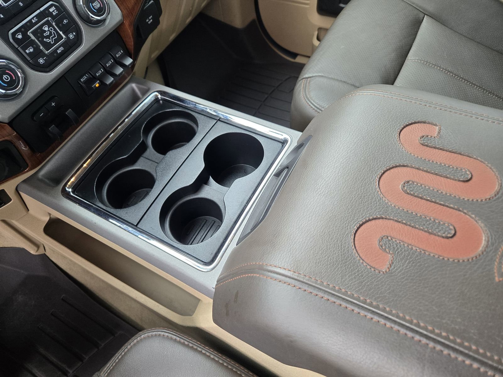 Used 2016 Ford F250 King Ranch w/ FX4 Off-Road Package image 19