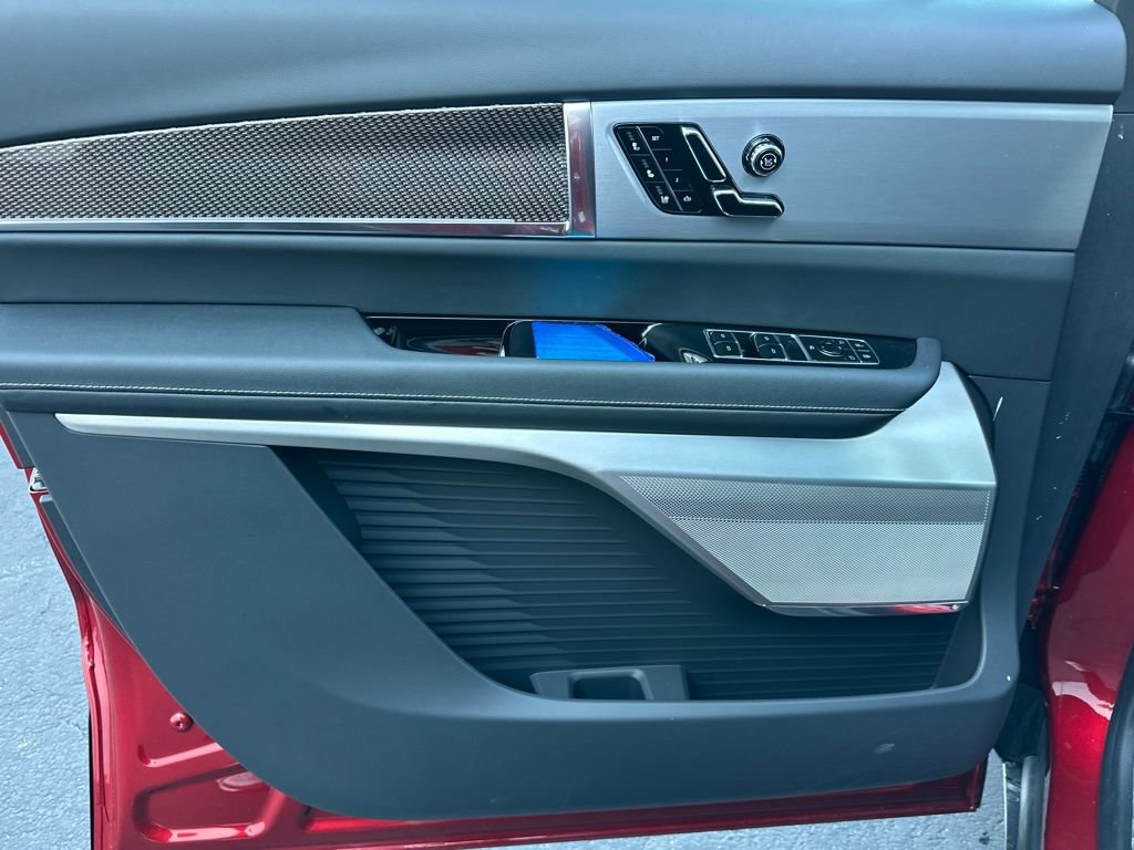 New 2026 Cadillac Vistiq Sport w/ LPO, Floor Liner Package image 8