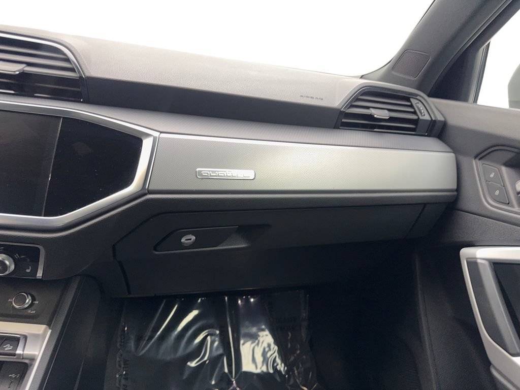 Used 2024 Audi Q3 2.0T Premium AWD/4WD image 59