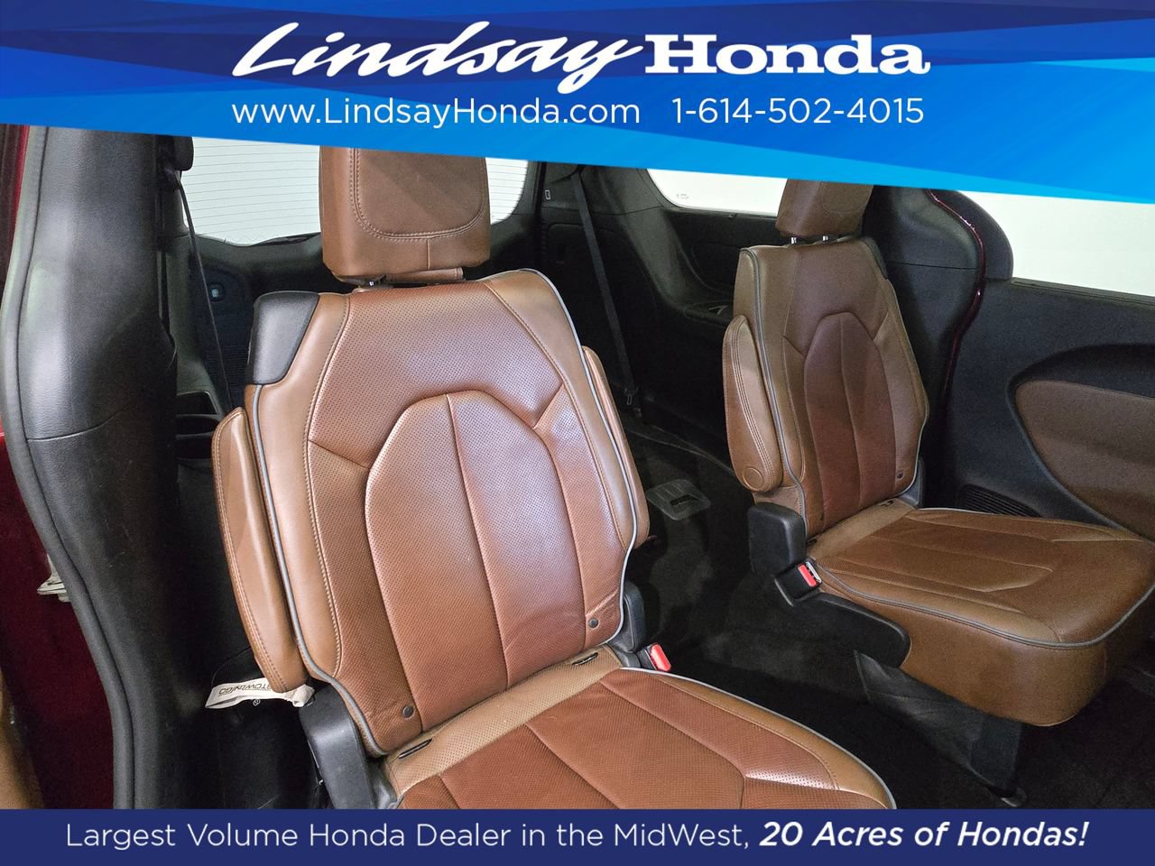 Used 2017 Chrysler Pacifica Limited w/ UConnect Theater Package FWD image 9