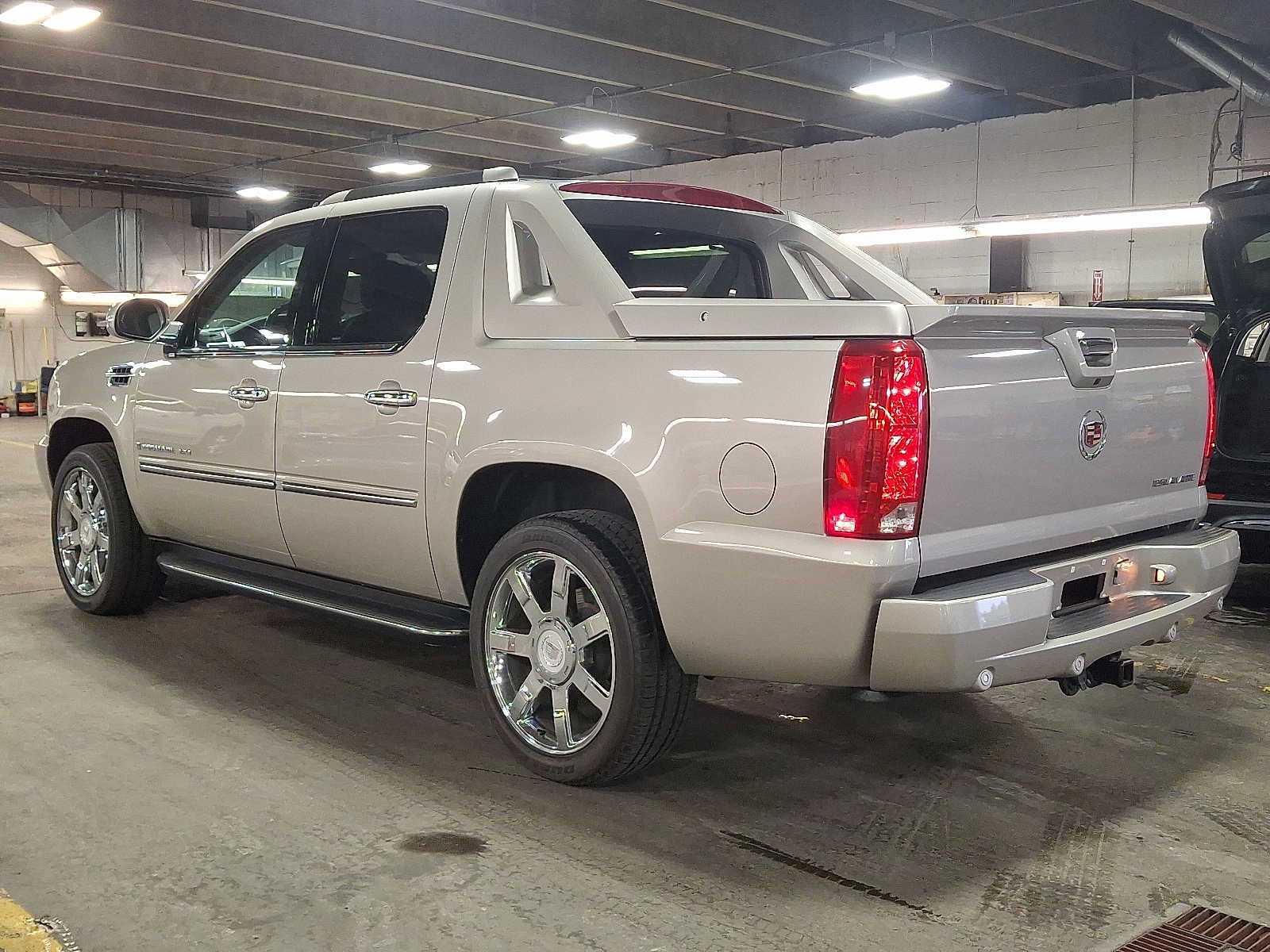 Used 2008 Cadillac Escalade EXT AWD/4WD image 4
