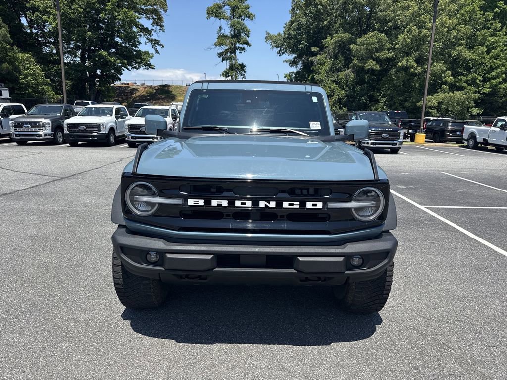 Used 2022 Ford Bronco Outer Banks w/ Sasquatch Package AWD/4WD image 2