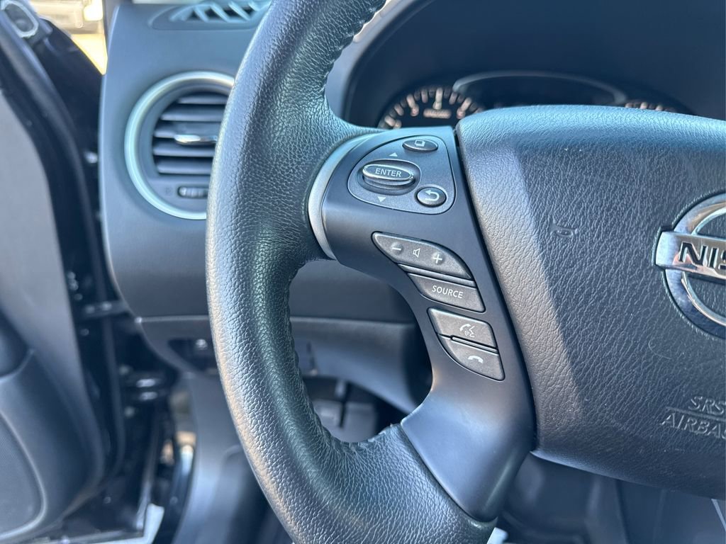 Used 2015 Nissan Pathfinder SV AWD/4WD image 26