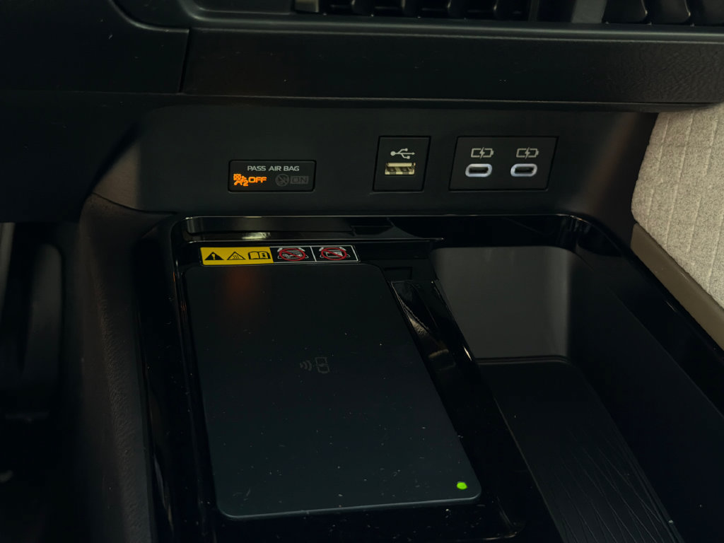 New 2026 Toyota Camry XLE w/ Premium Plus Package FWD image 30