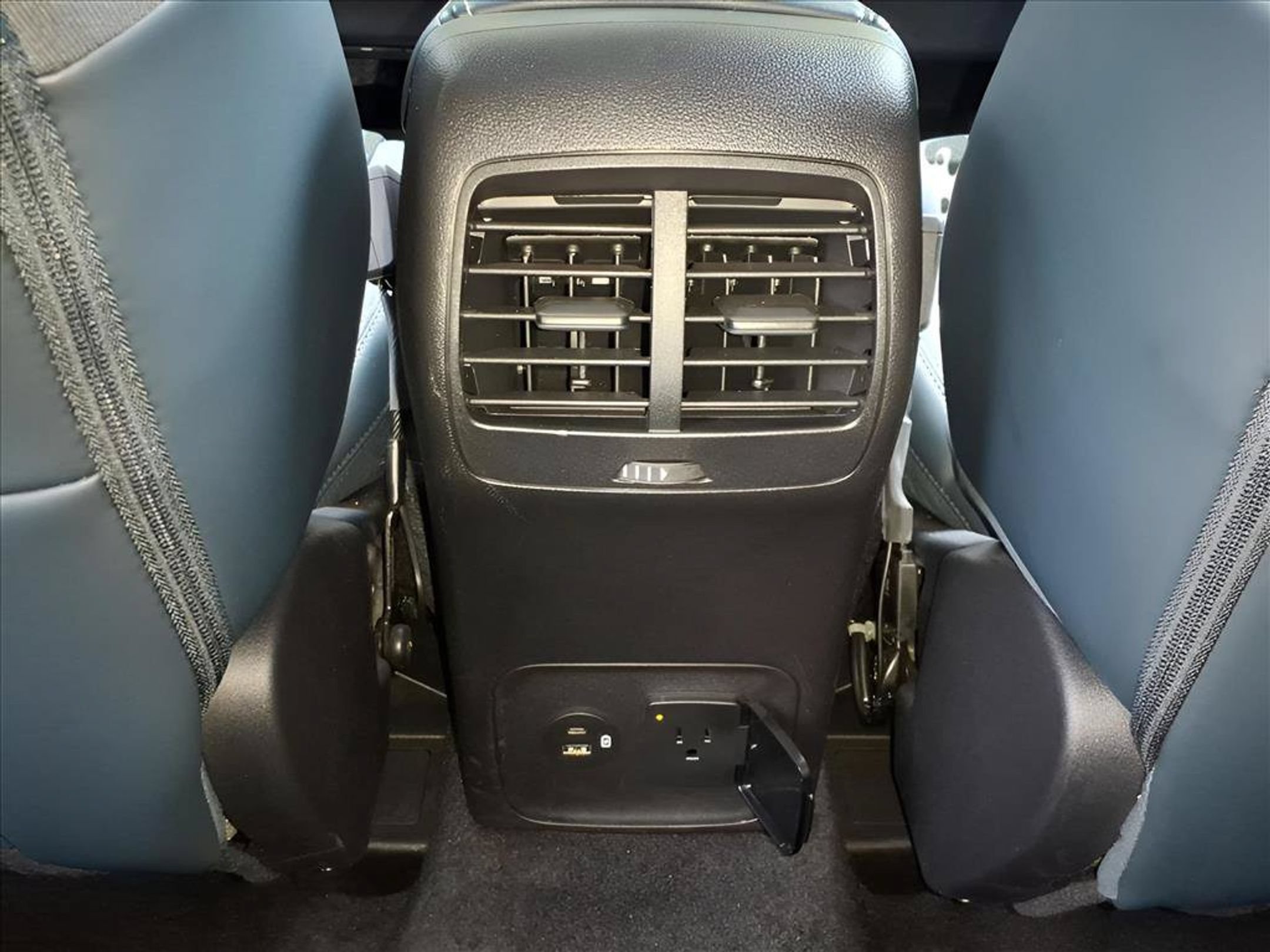 Used 2024 Ford Bronco Sport Outer Banks AWD/4WD image 13