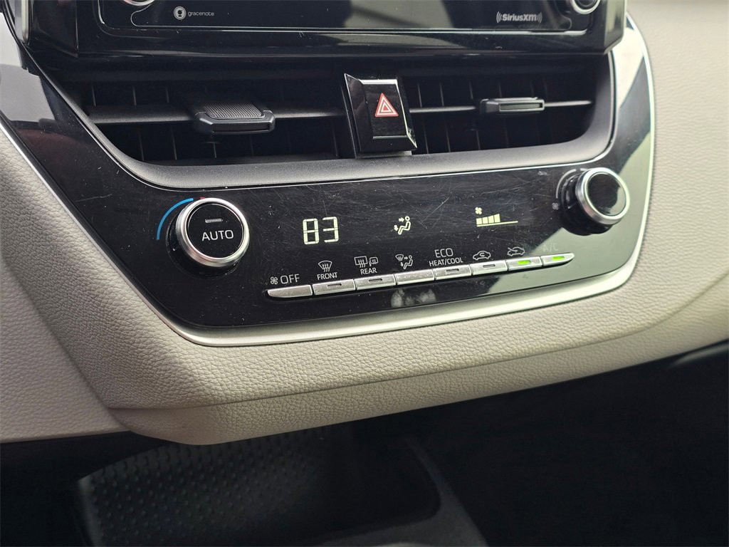 Used 2021 Toyota Corolla LE image 20