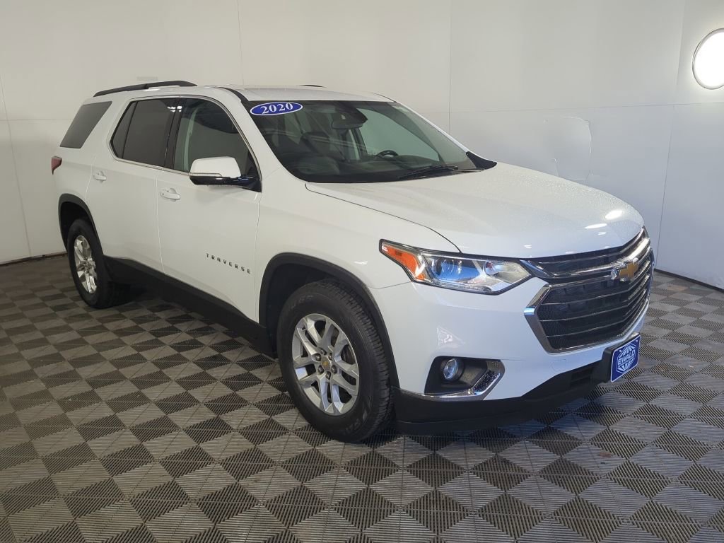 Used 2020 Chevrolet Traverse LT w/ Driver Confidence II Package image 2