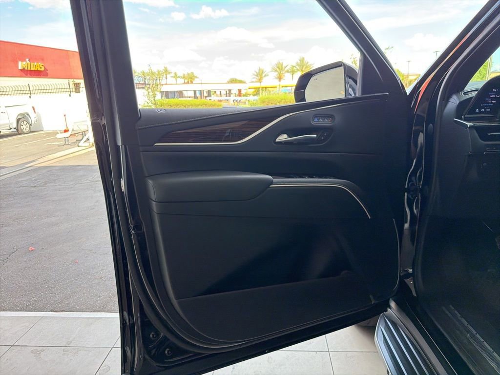 Used 2023 Cadillac Escalade ESV Premium Luxury w/ LPO, Radiant Package image 24