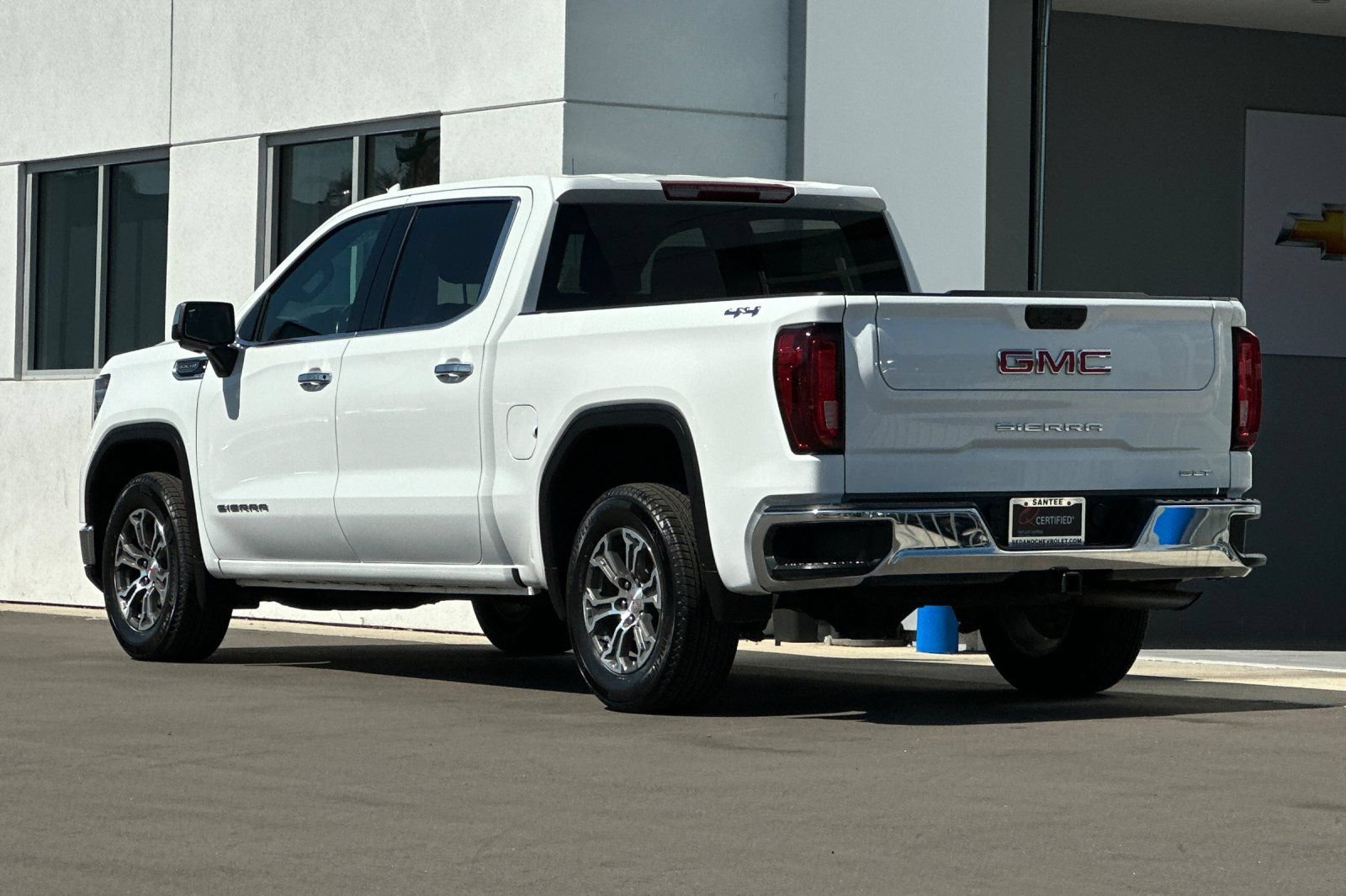 Used 2025 GMC Sierra 1500 SLT AWD/4WD image 6