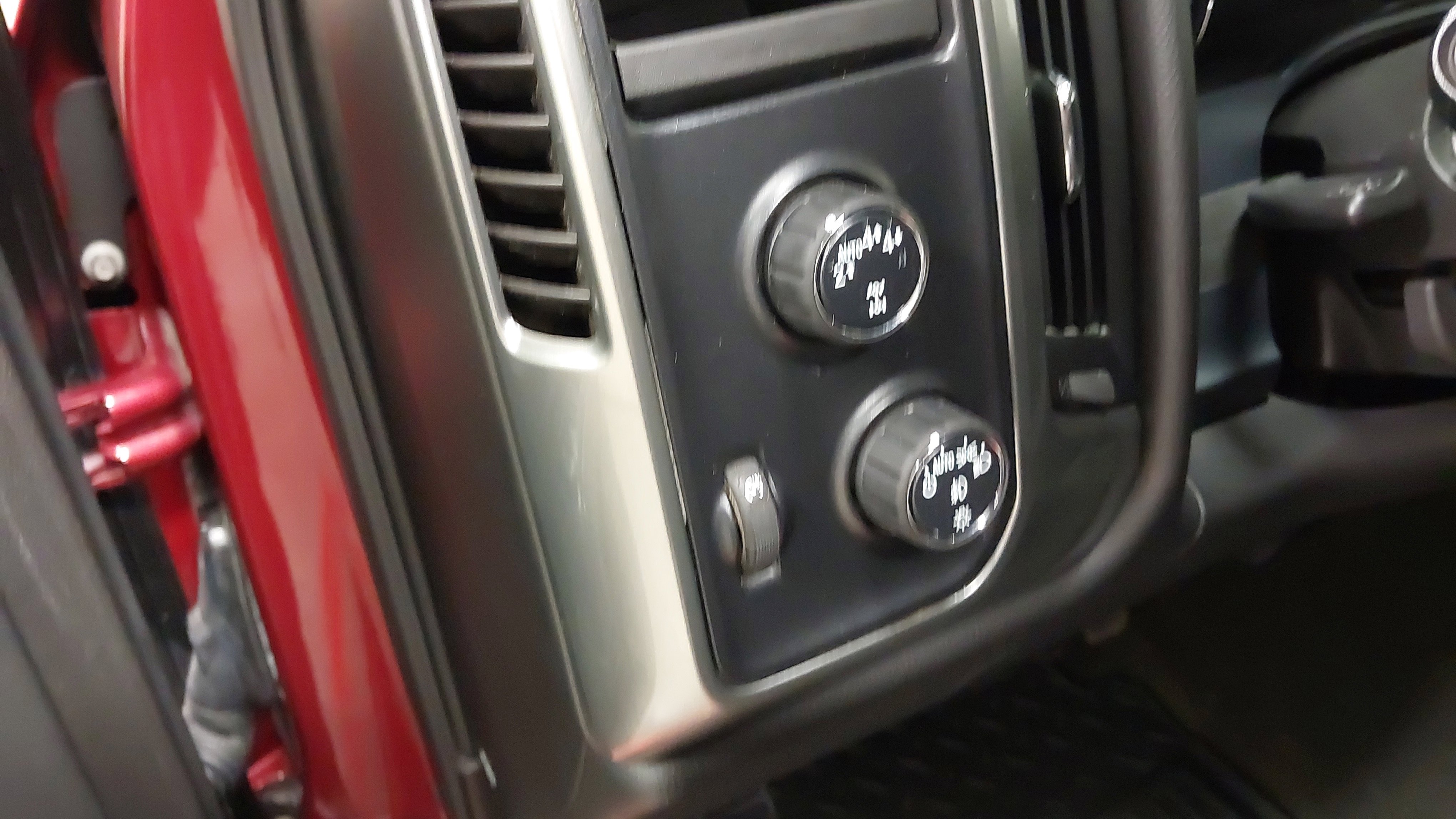 Used 2018 Chevrolet Silverado 1500 LT w/ All Star Edition image 23