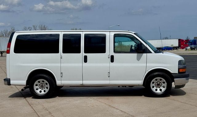 Used 2014 Chevrolet Express 1500 LT w/ LT Preferred Equipment Group RWD image 7