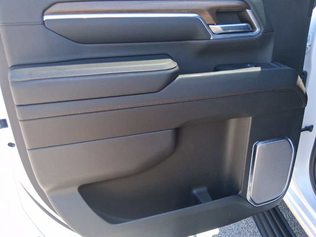 Used 2024 Chevrolet Silverado 3500 High Country w/ Technology Package image 21