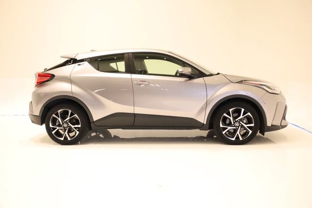 Used 2020 Toyota C-HR XLE FWD image 4